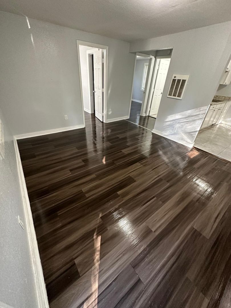 Jacksonville House: 917 W 30th St