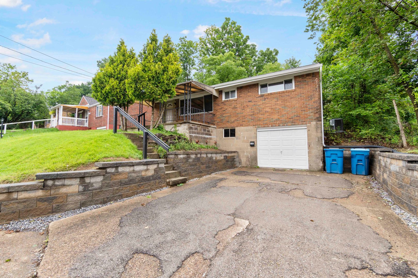 Pittsburgh House: 131 S. Joslyn Drive