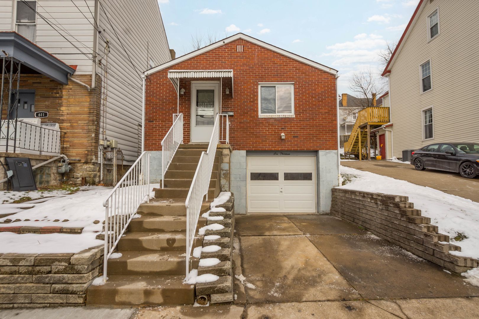 Pittsburgh House: 613 Hemlock Street