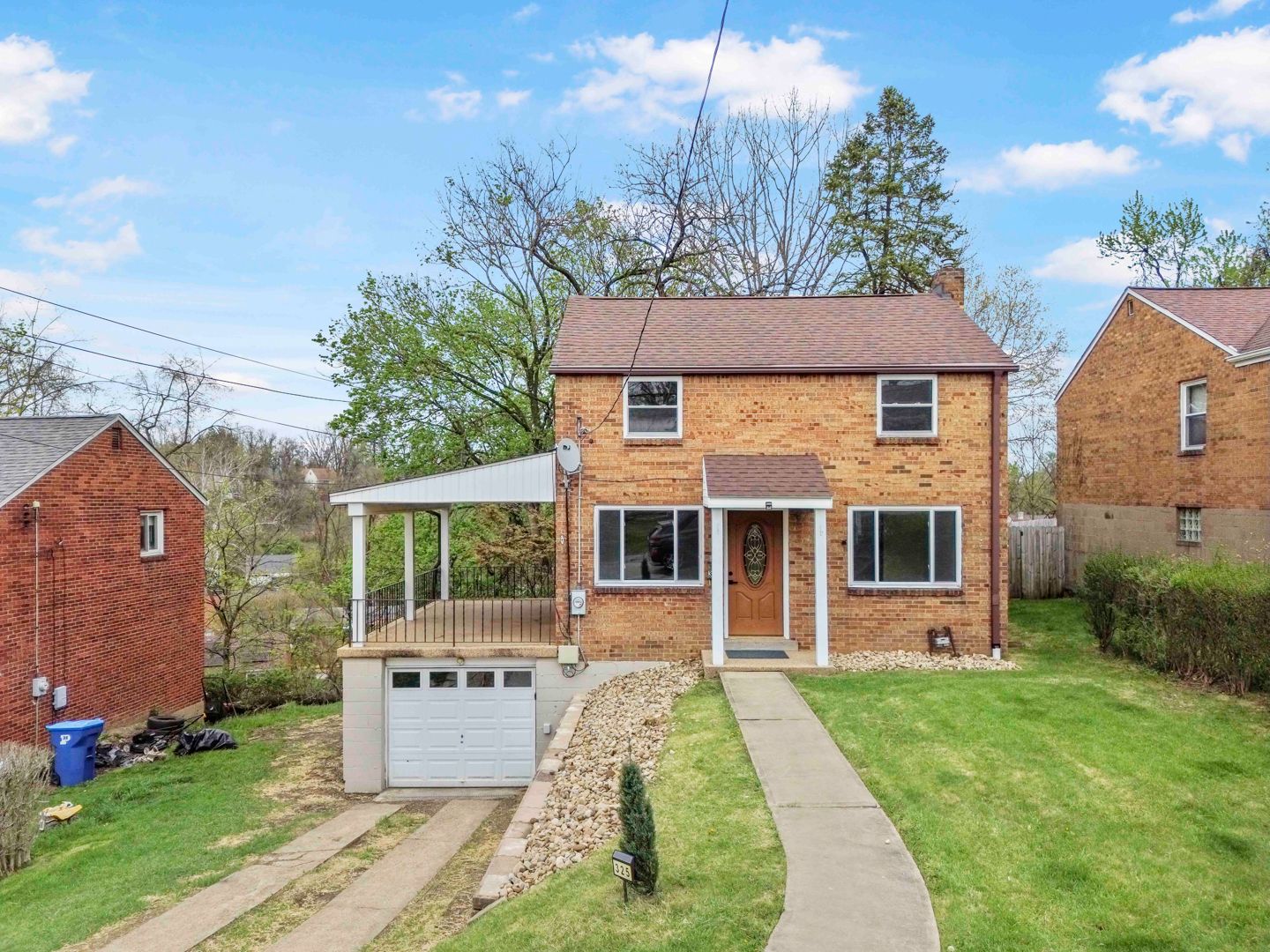 Pittsburgh House: 325 Poe Drive