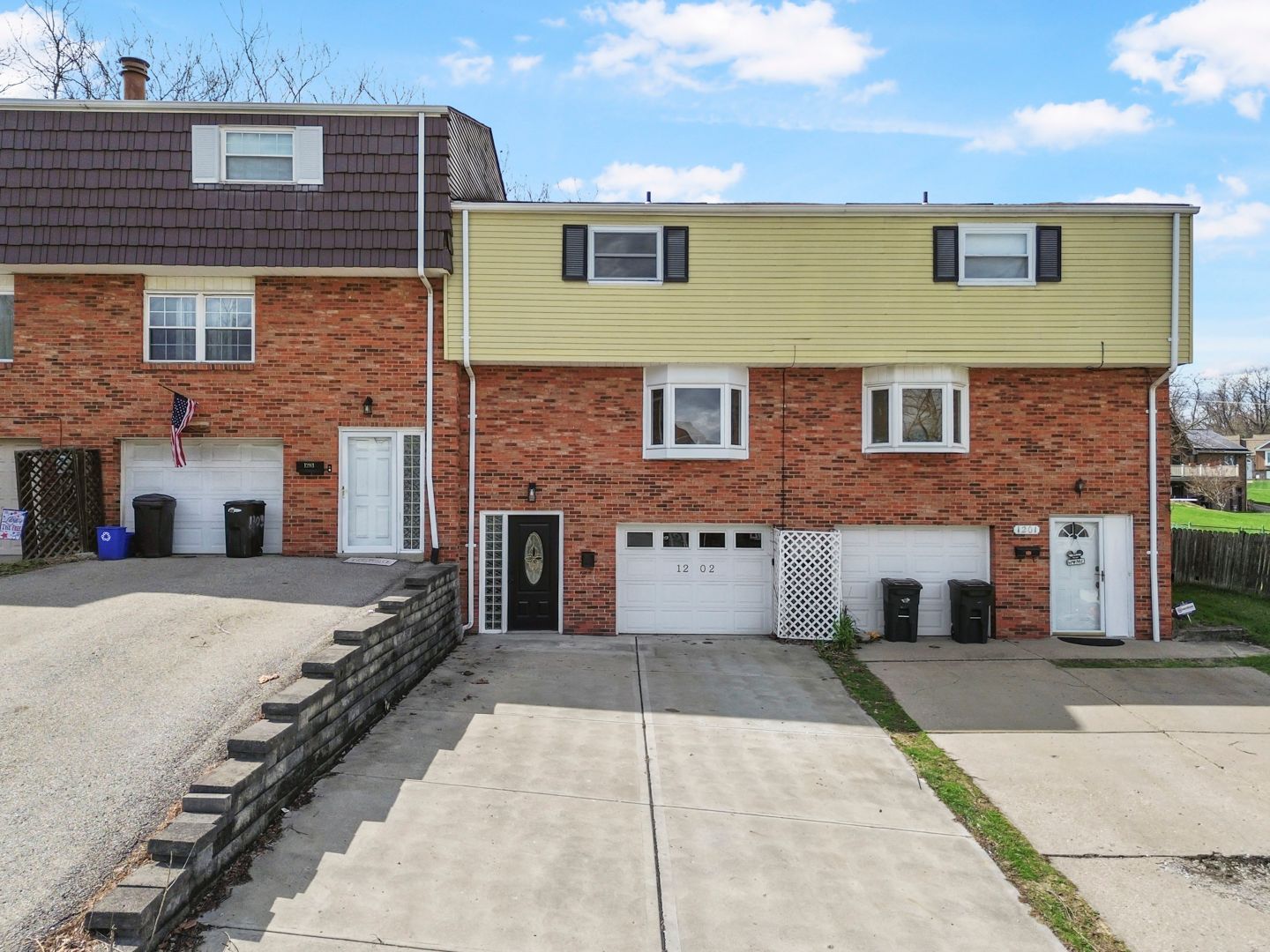 West Mifflin Townhome: 1202 Anna Avenue