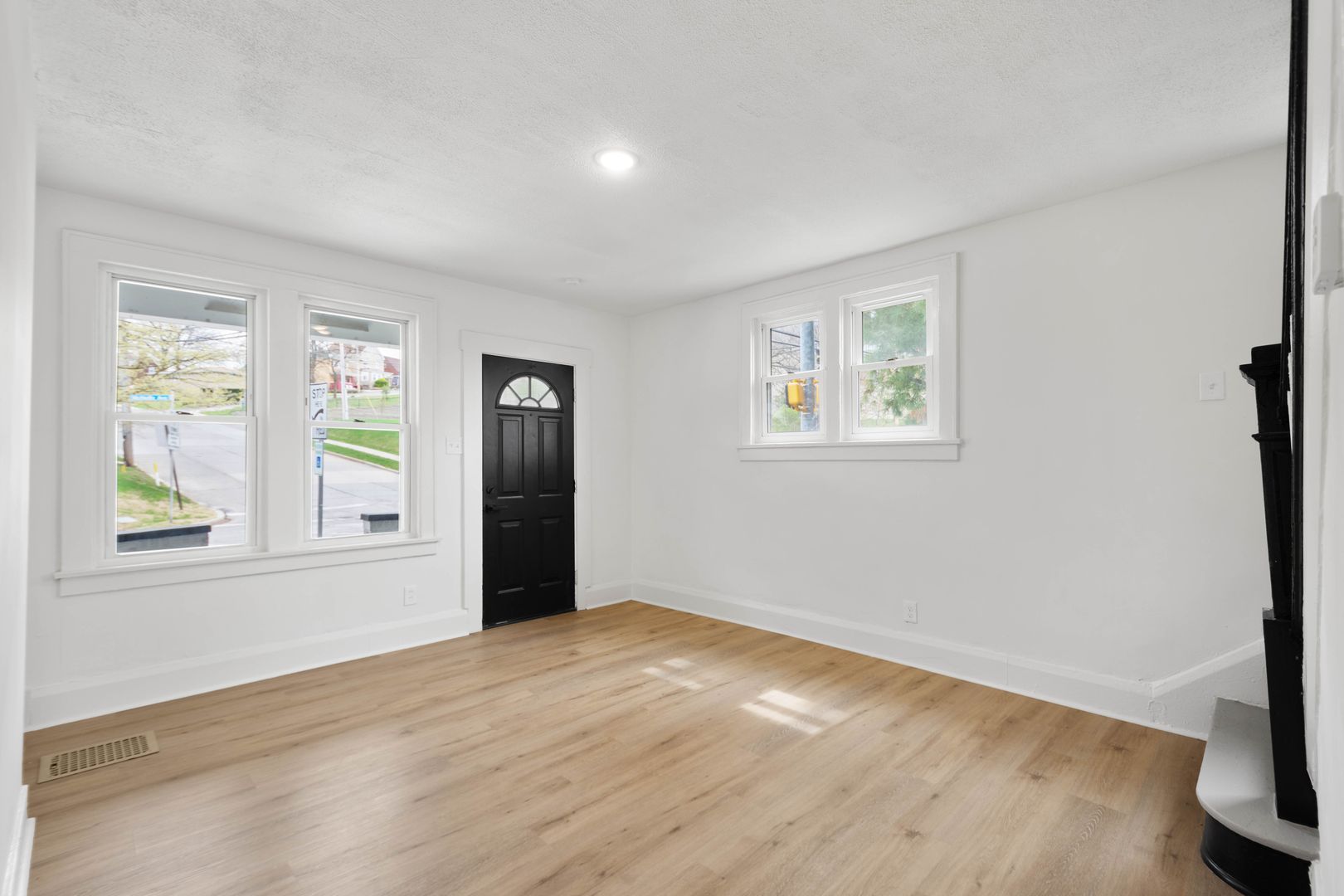 Pittsburgh Townhome: 1117 McNeilly Avenue