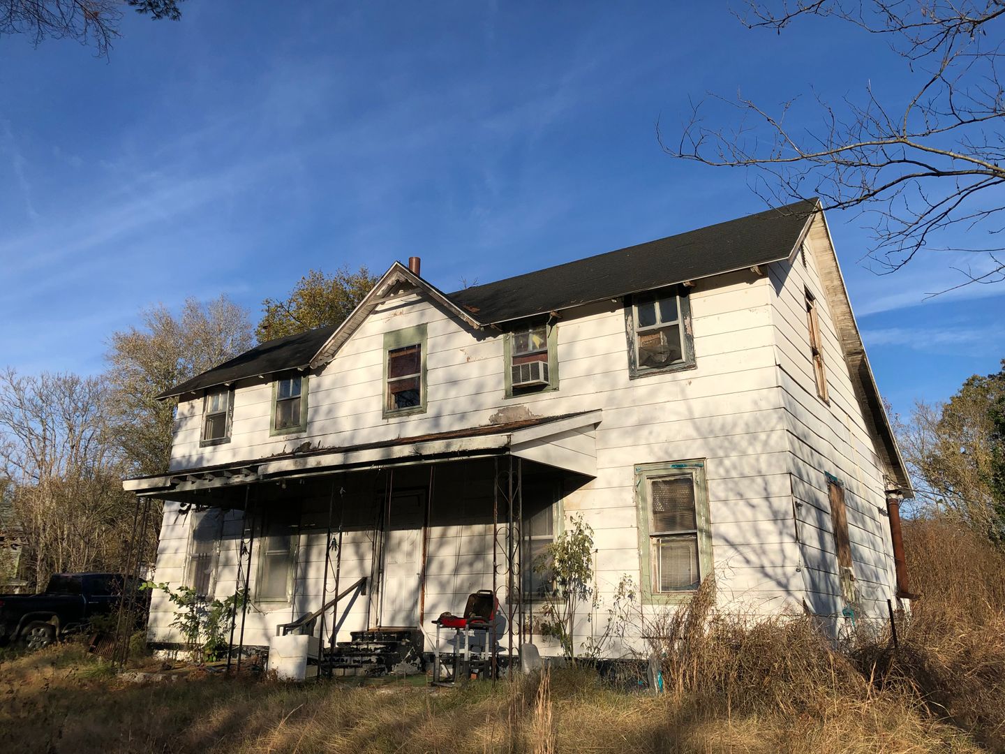 Golconda House: 218 IL Route 34 N (RR#1, Box 168)