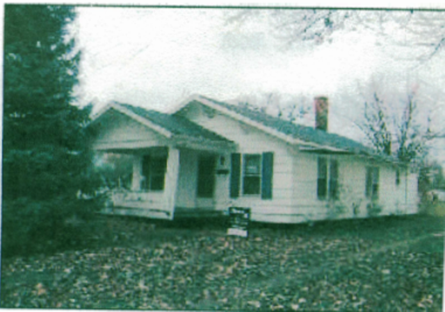 Brookfield House: 220 E. Robard St.