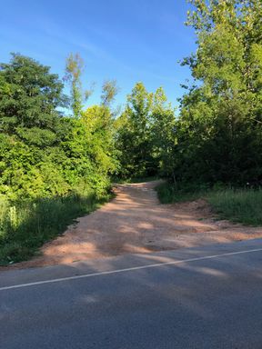 CADET, 4 Ac / Hwy E, "A-1" - Paved Road /Large Lake/Gravel Drive- ONLY $499 down