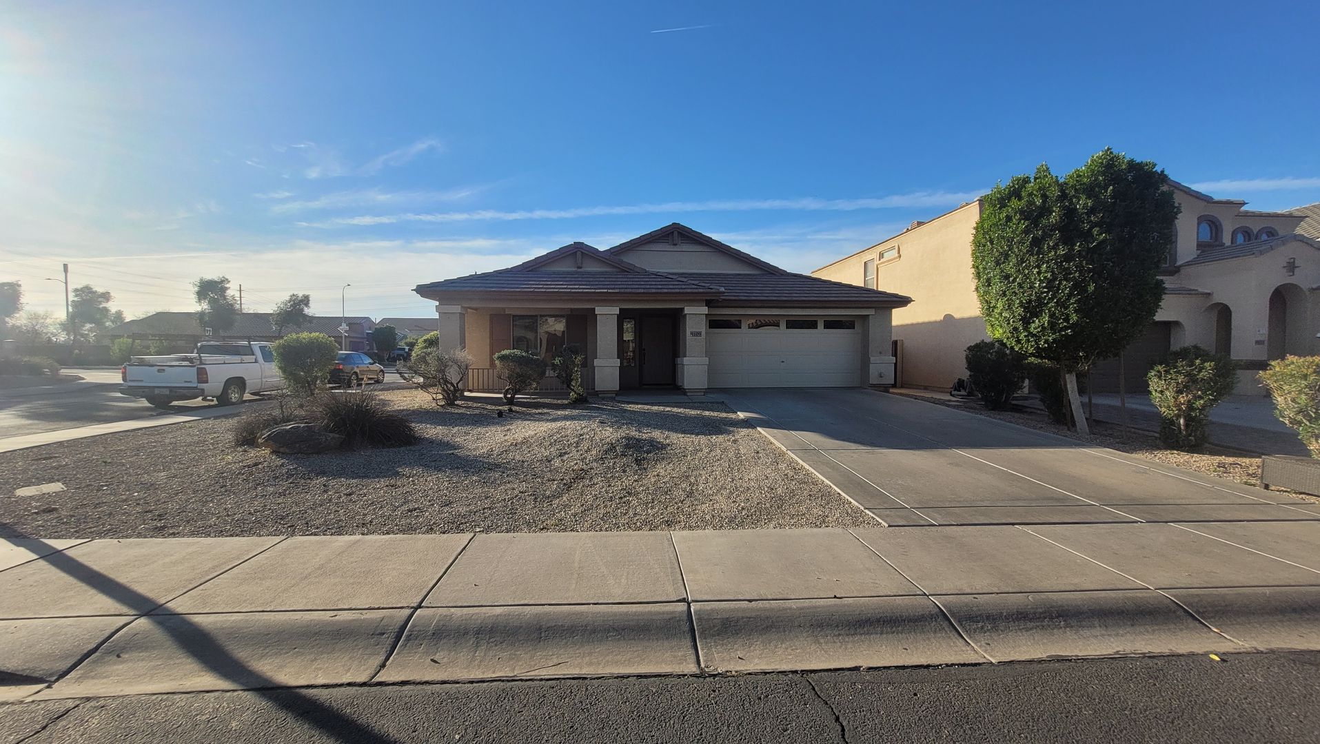Tolleson House: 9109 W Kirby Ave