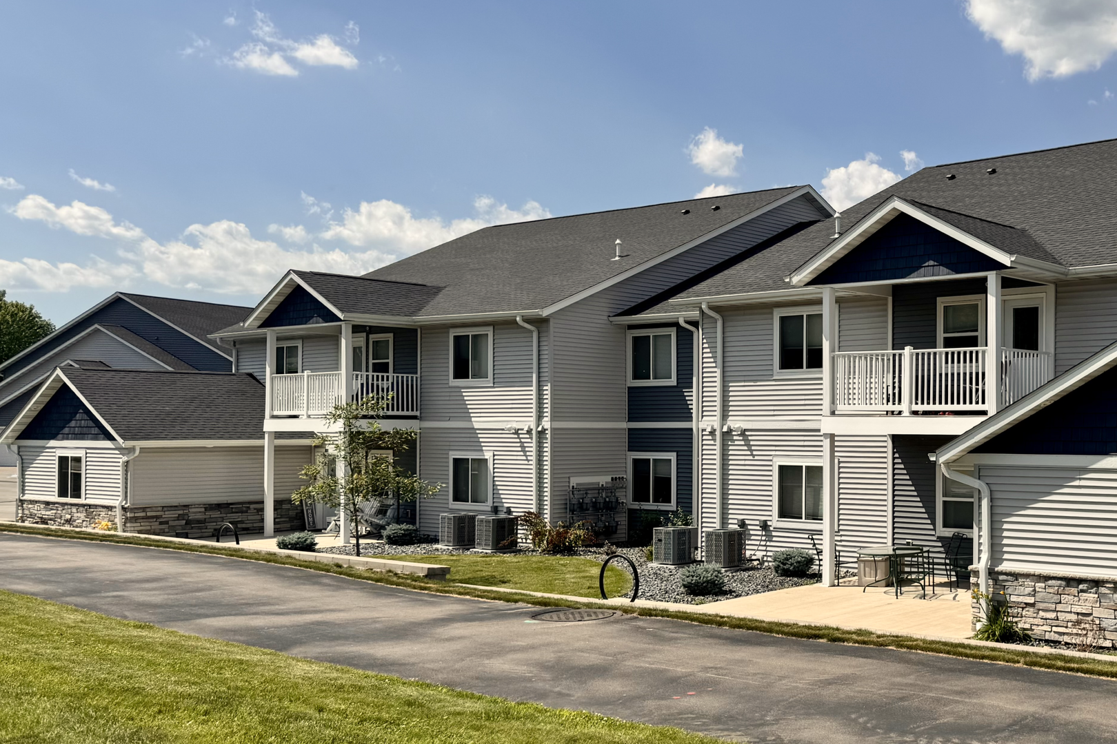 River Falls Apartment: 738 Peregrine Circle