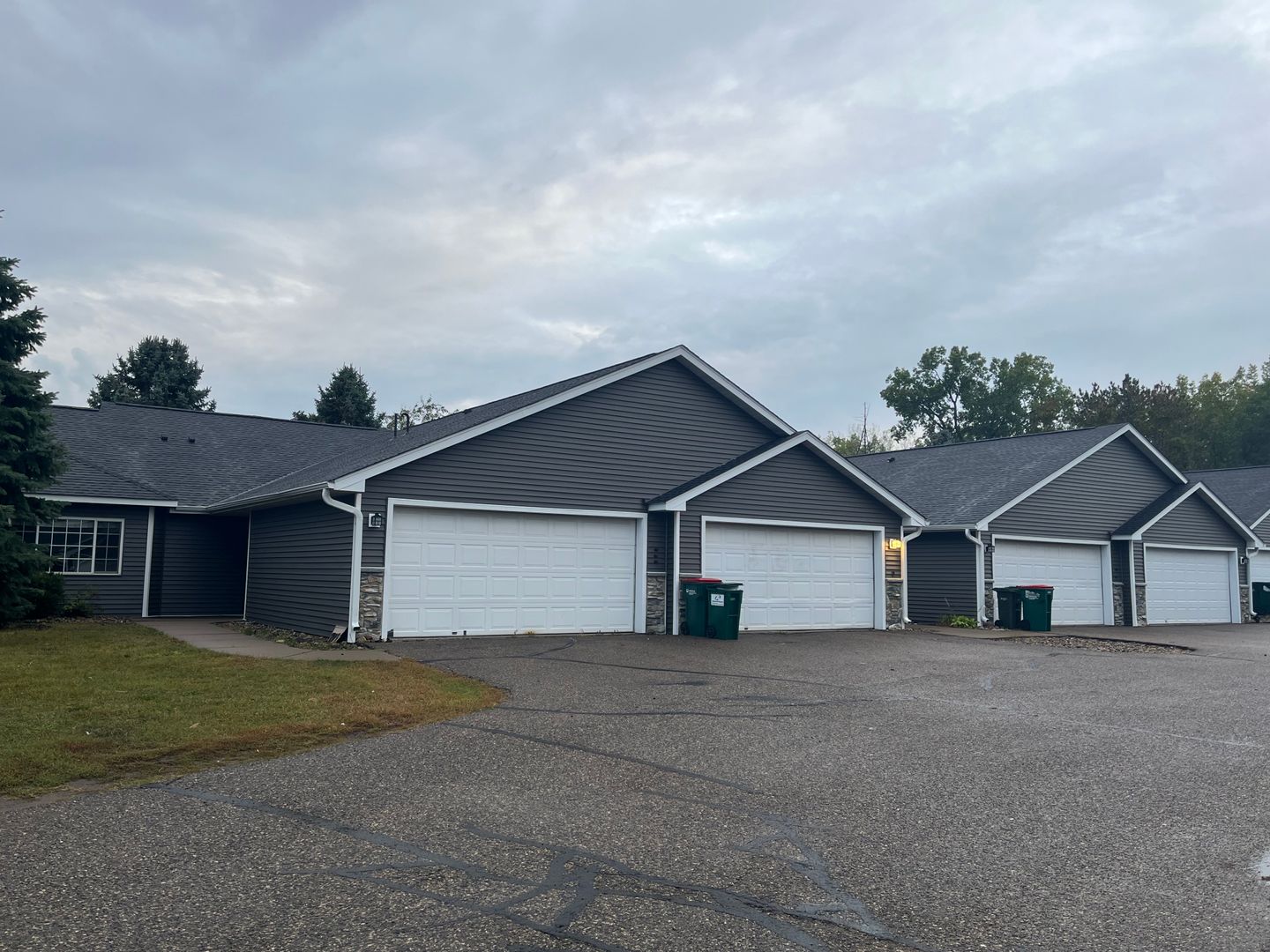 Hudson Apartment: 1815 Industrial St