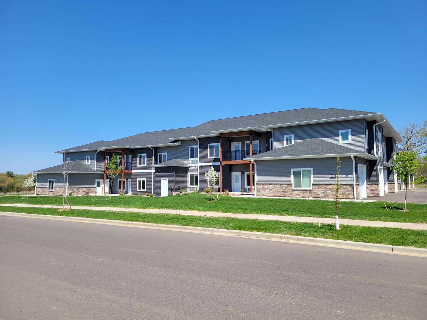 Menomonie Townhome: 1919 11th Ave E