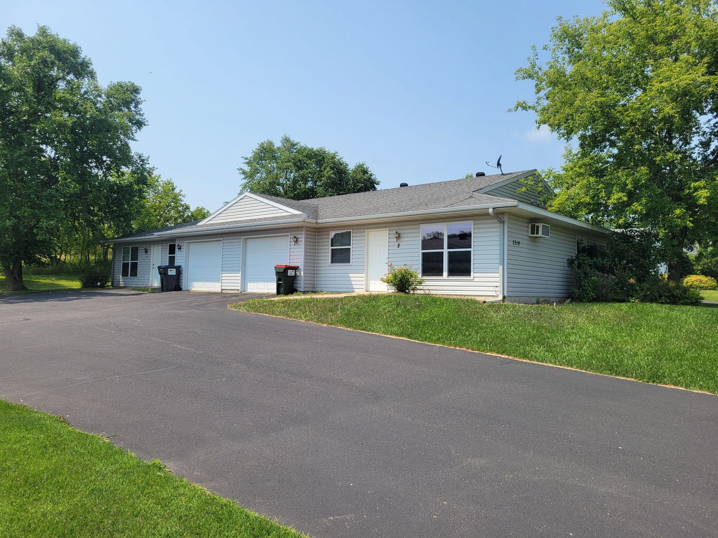 Menomonie Apartment: 2318 11th Ave E