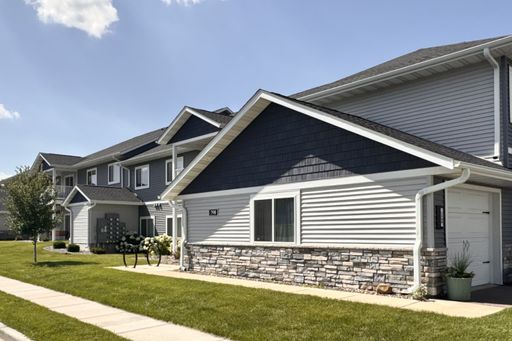 Modern 2 Bed / 2 Bath Apartment Built in 2021 with 1 Car Attached Garage - In River Falls, WI!