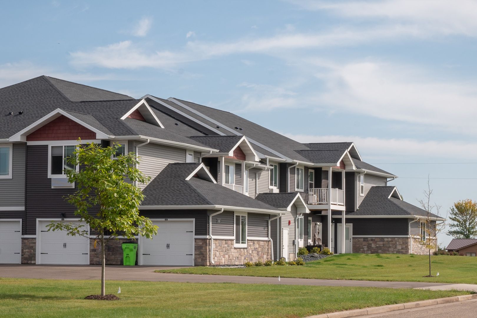 New Richmond Apartment: 1925 W. 5th St