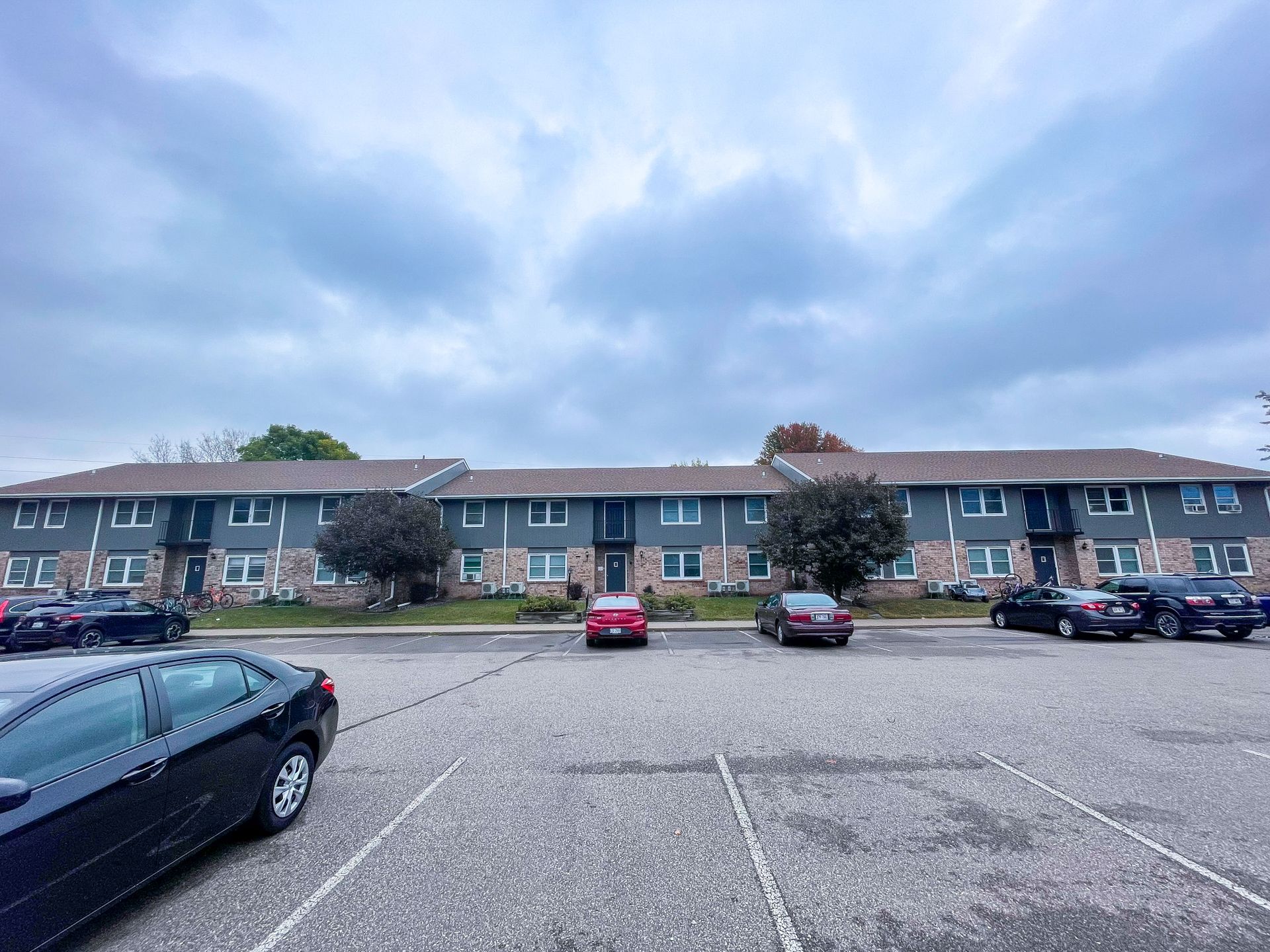 River Falls Apartment: 1011 State Street