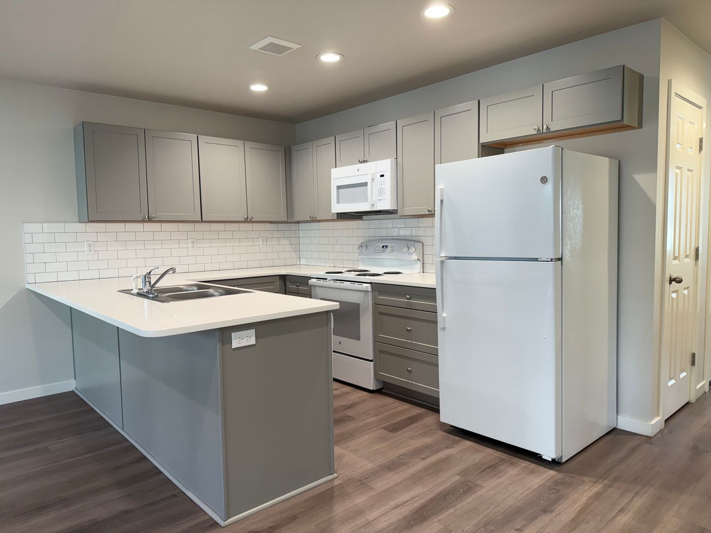 Yakima Apartment: 5200 Jazz St.