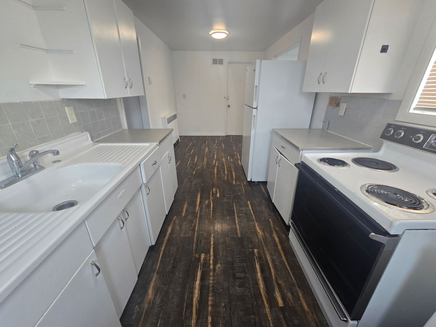 Quincy Apartment: 319 H ST SE