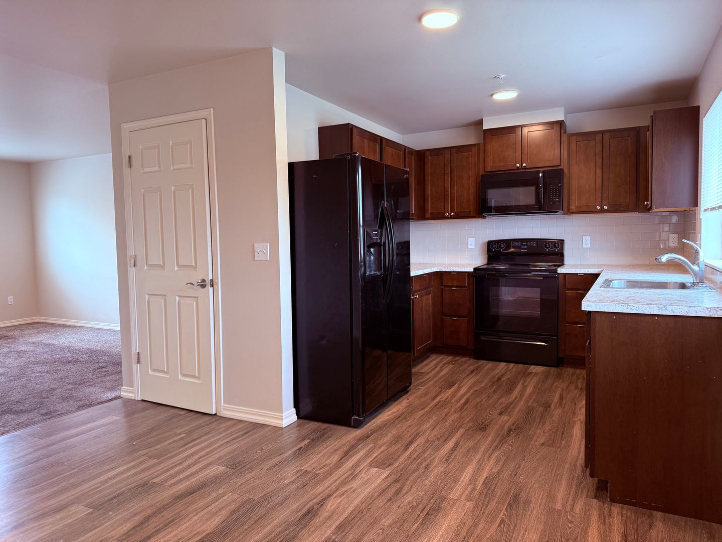 Moxee Apartment: 304 S Rivard Road