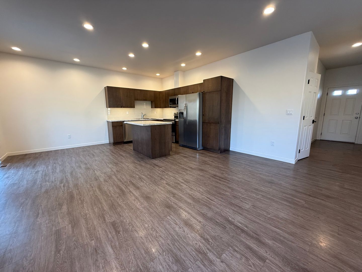 Yakima Townhome: 217 N 76th Ave