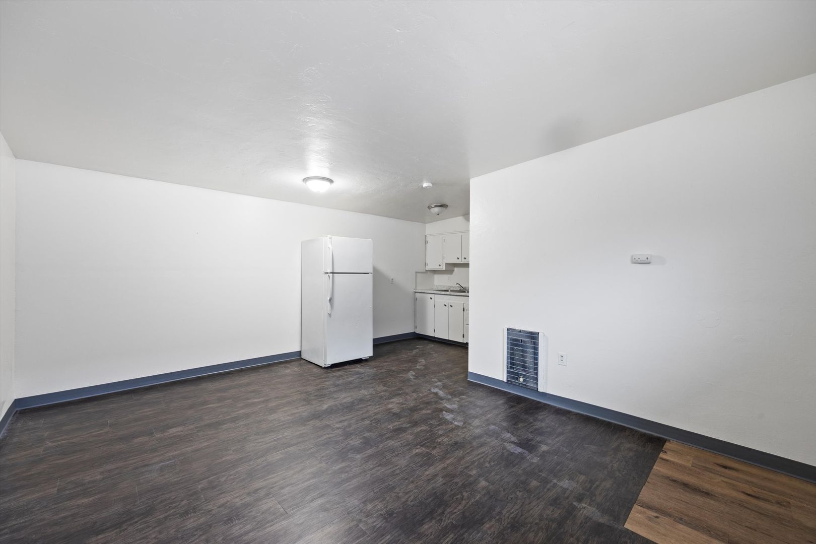 Moses Lake Apartment: 1065 W Marina Drive