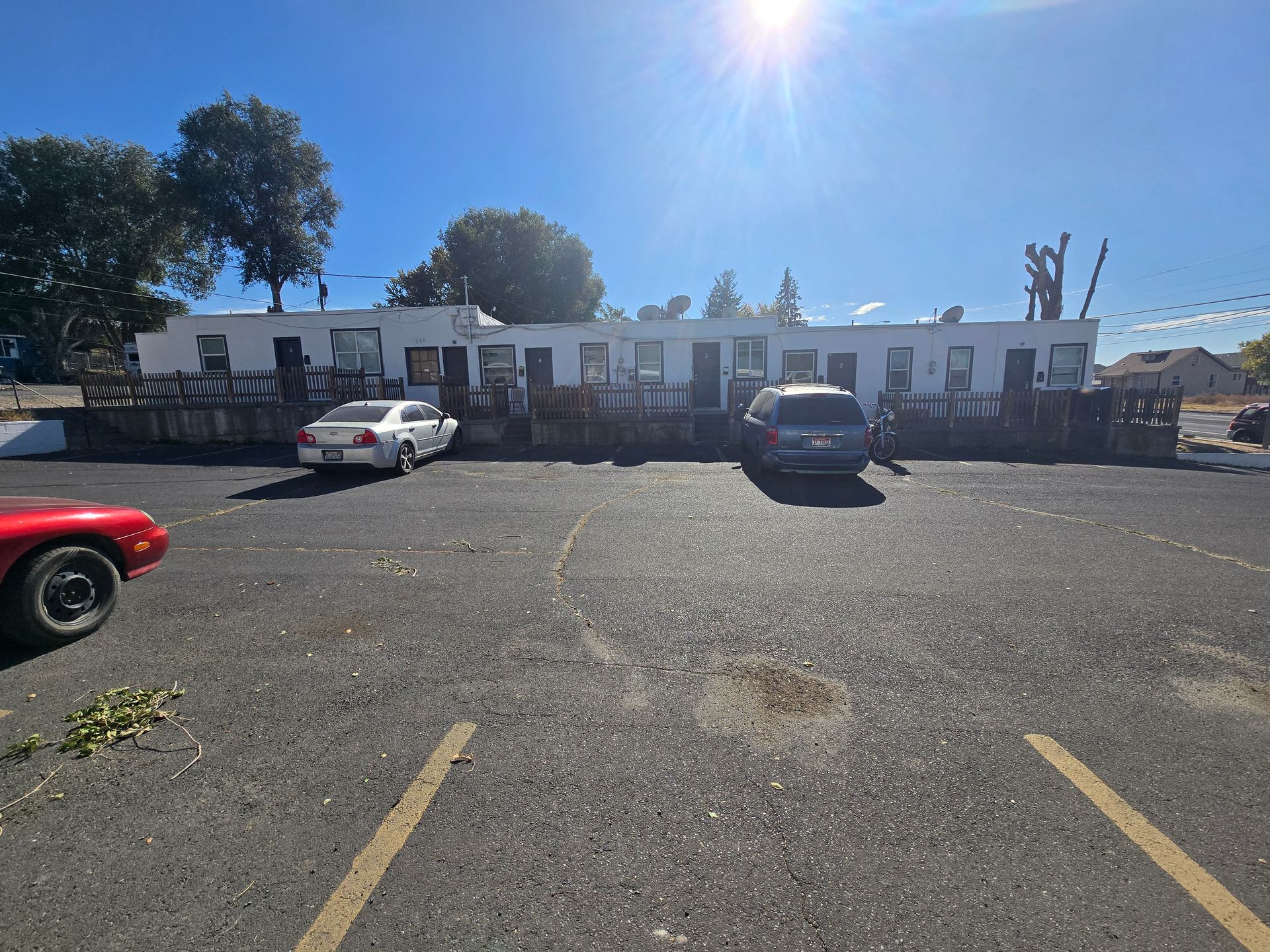 Moses Lake Apartment: 1029 S Division St  - 3