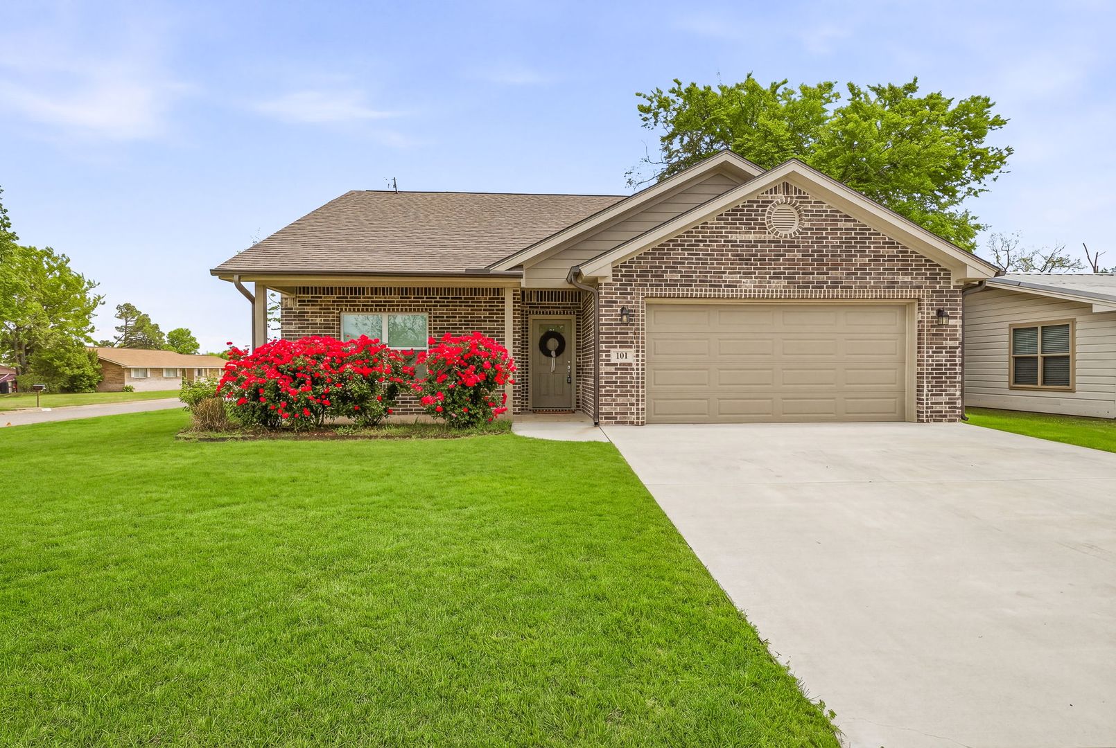 Stephenville House: 191 Davis