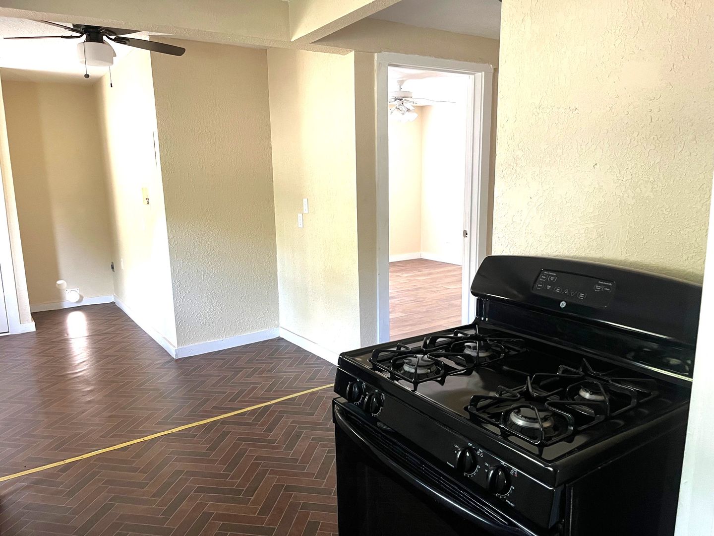 640 E South Street, Whitesboro, TX 76273