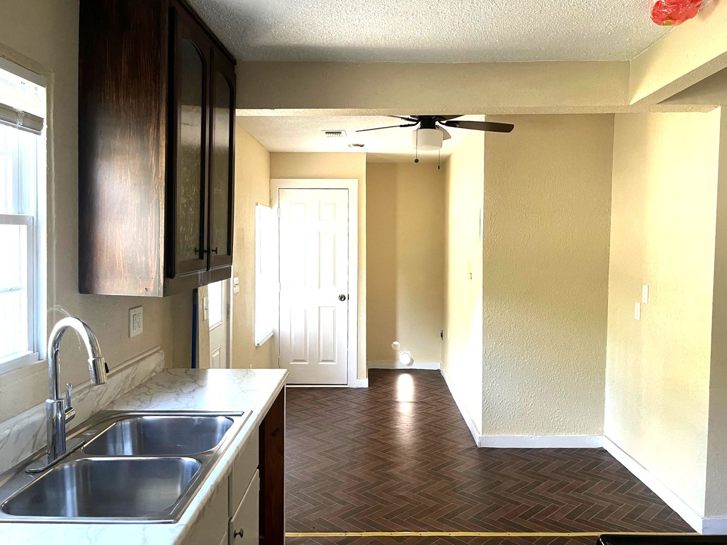 640 E South Street, Whitesboro, TX 76273