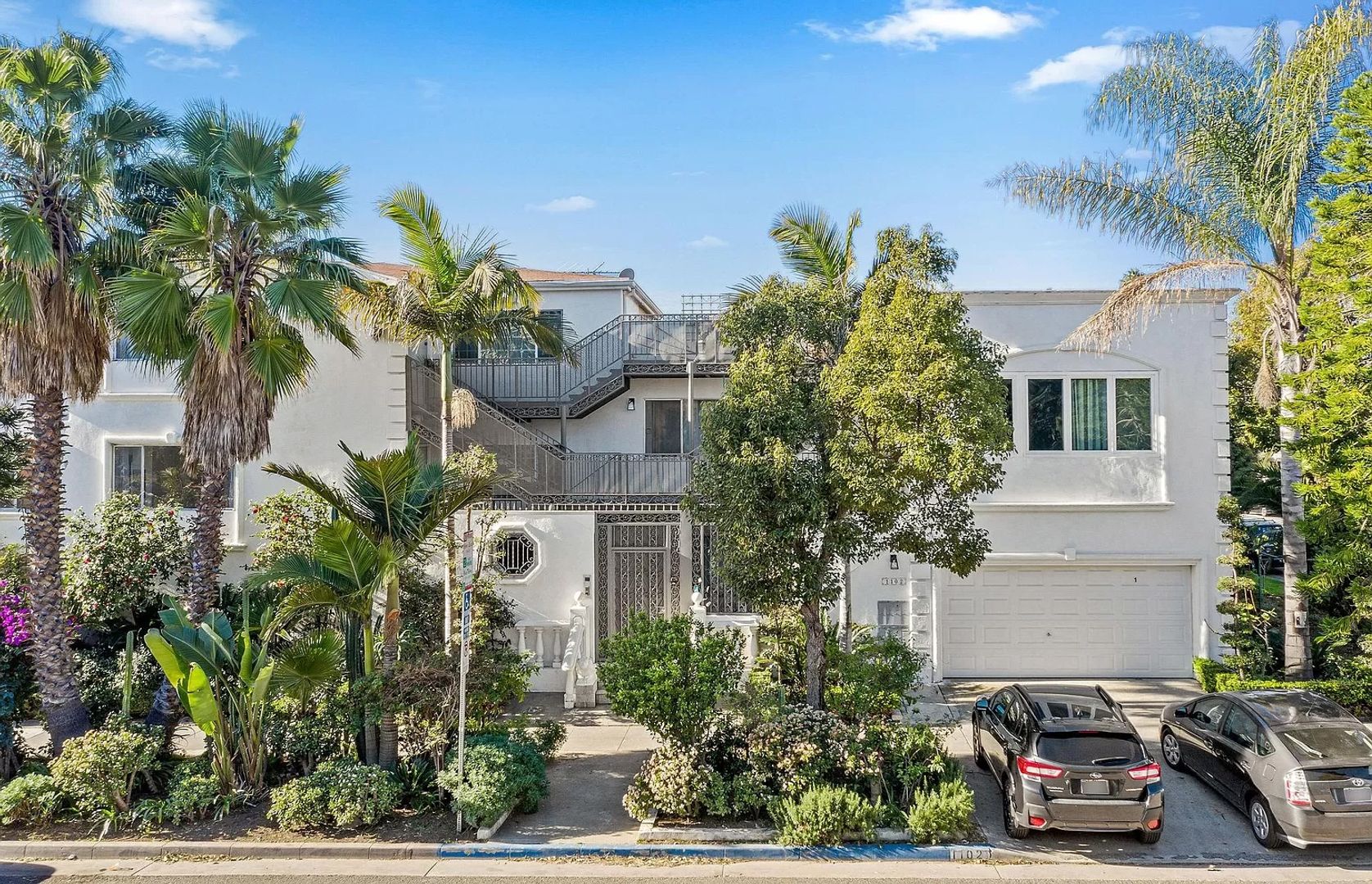 Santa Monica Apartment: 1102 Euclid St.