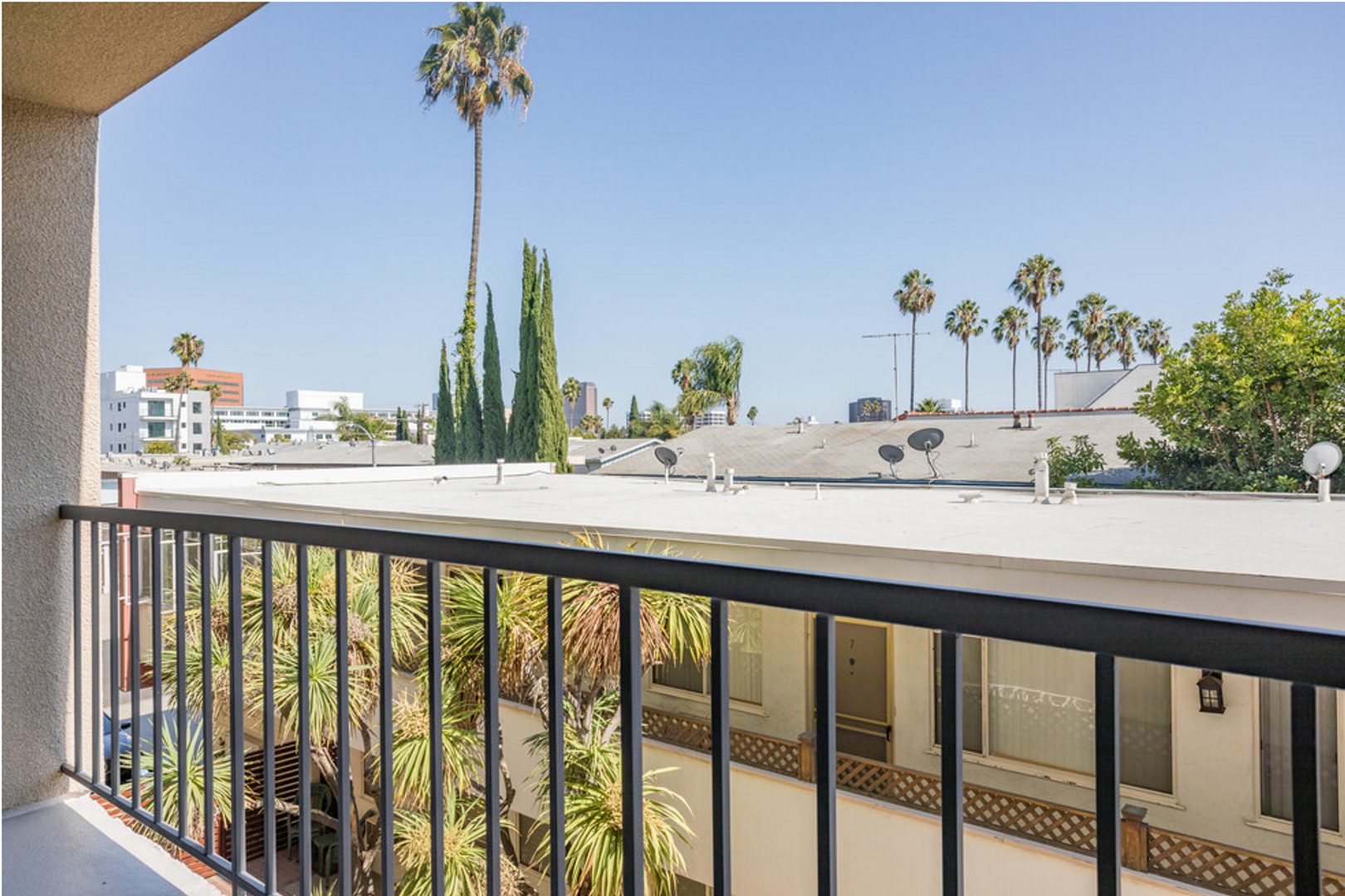 Los Angeles Apartment: 412 S. Willaman Drive