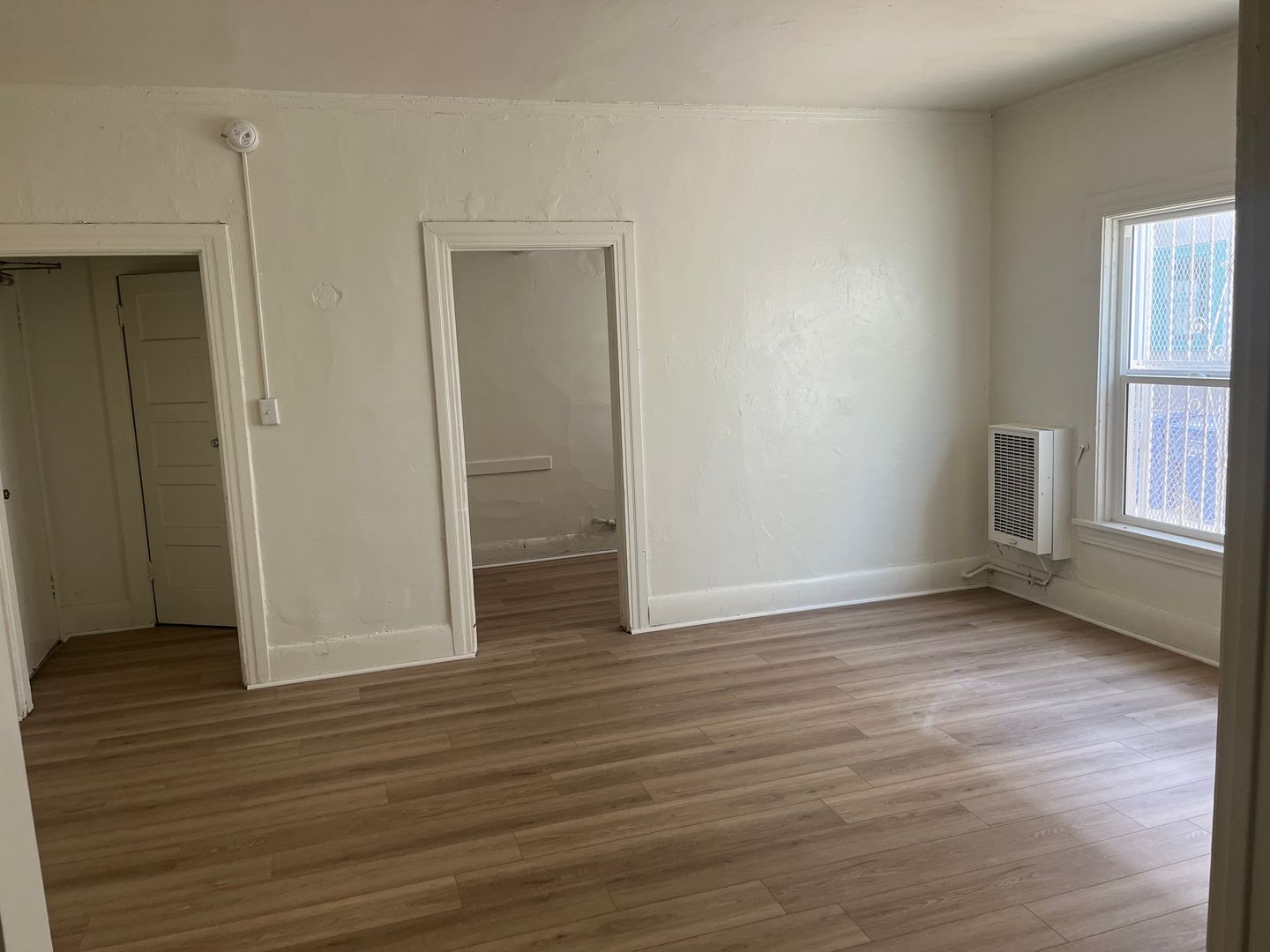 Los Angeles Apartment: 345 S. Rampart Blvd.