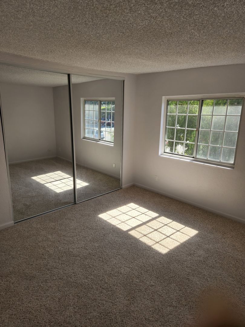 Tarzana Apartment: 5809 N. Reseda Boulevard