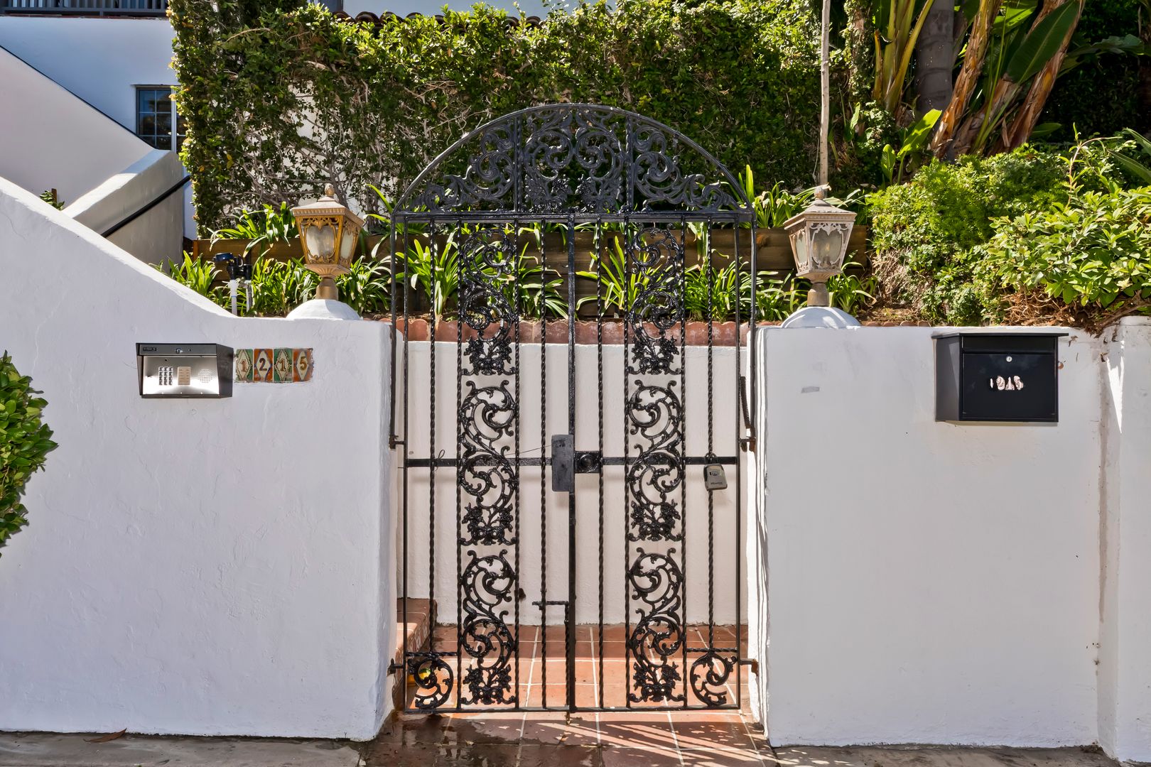 Los Angeles Apartment: 1215 Edris Drive