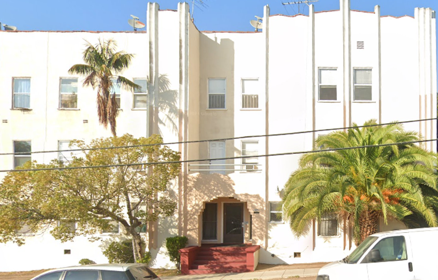 Los Angeles Apartment: 4125 Rosewood Ave