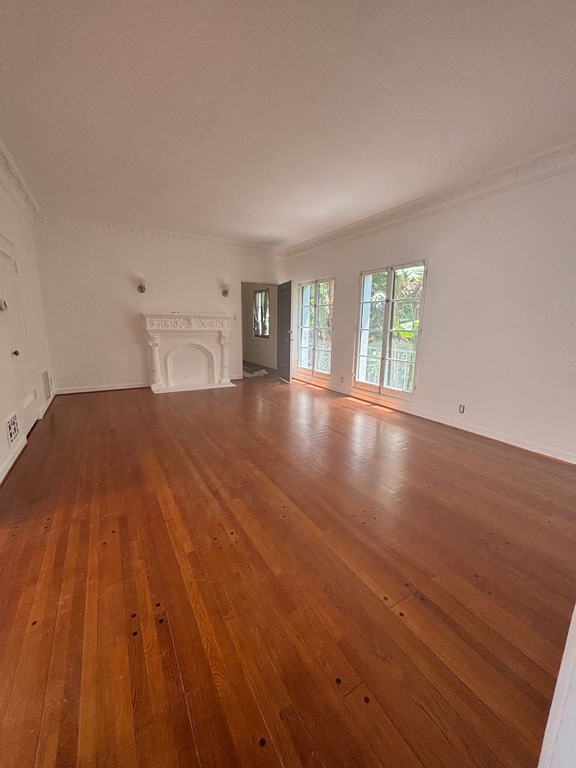 Los Angeles Apartment: 6150-6158 Olympic Blvd