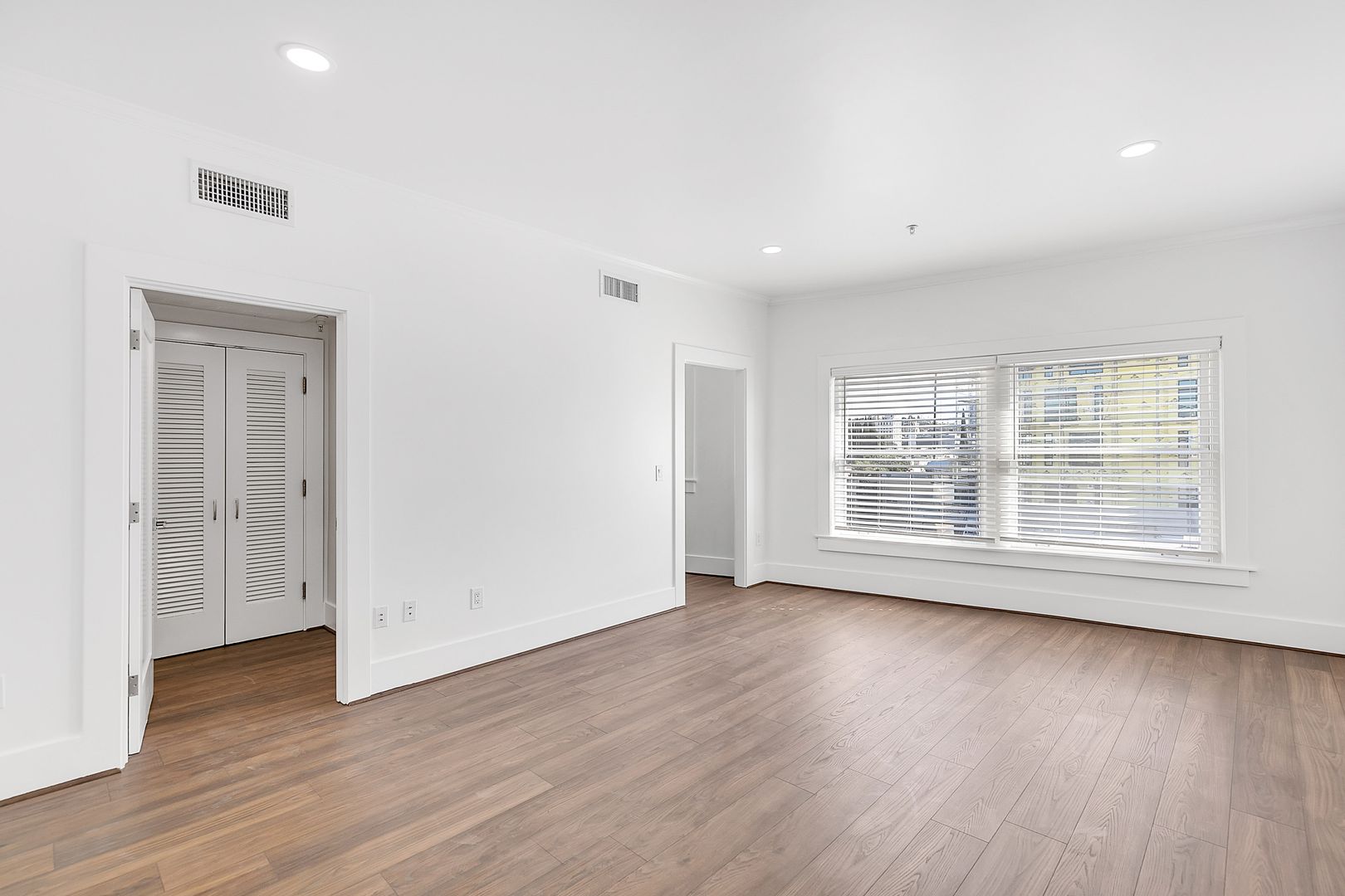 Los Angeles Apartment: 6533 Hollywood Blvd