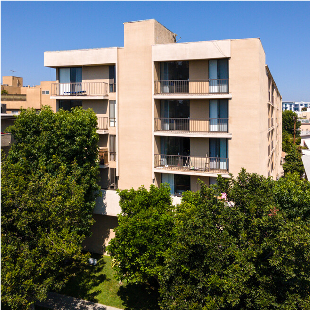 Los Angeles Apartment: 412 S. Willaman Drive