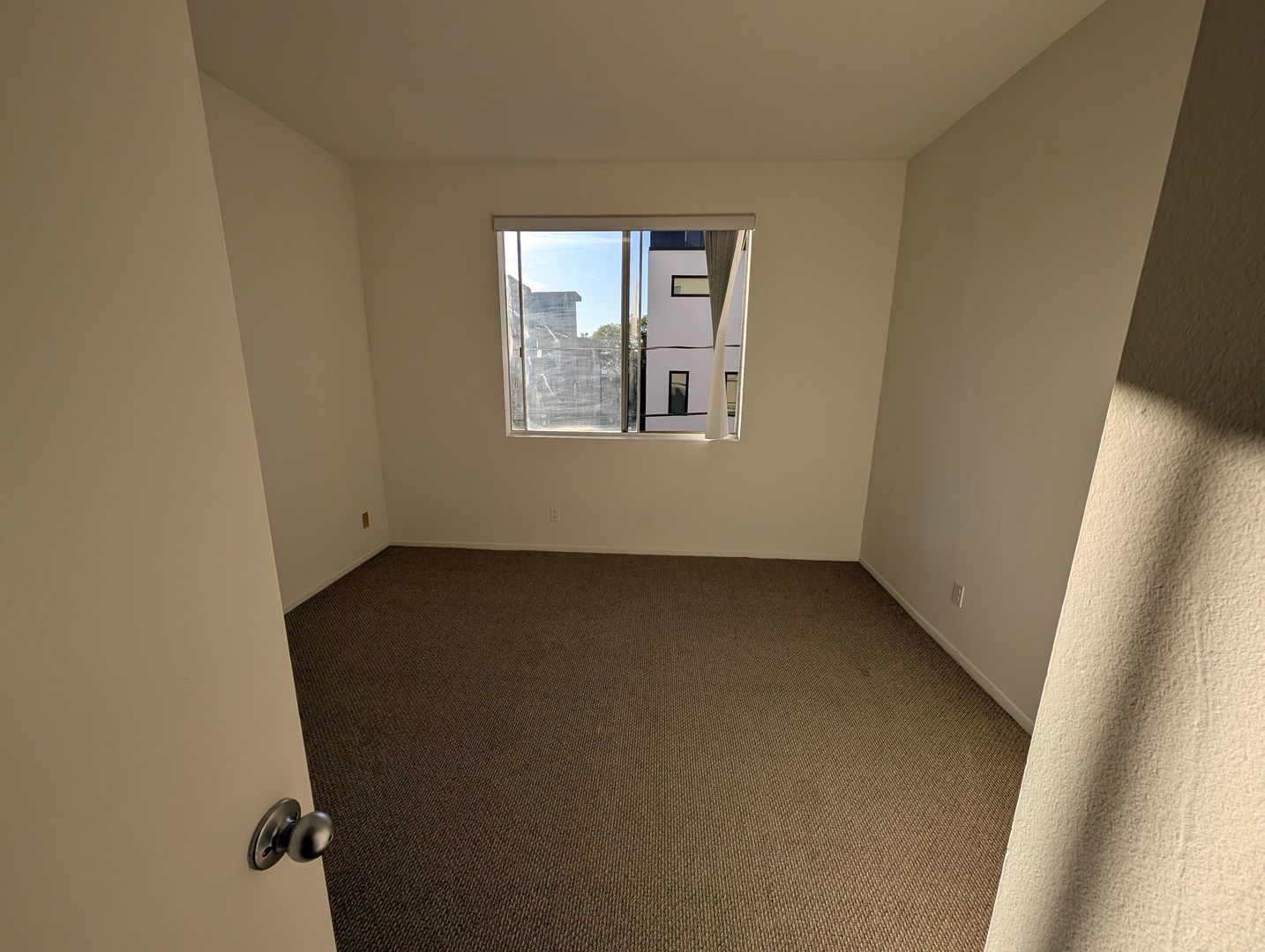 Los Angeles Apartment: 1409 N. Alta Vista Boulevard