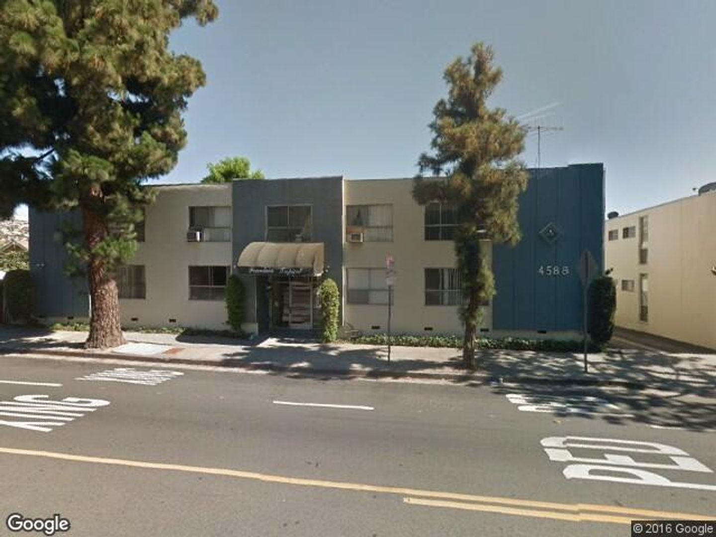Los Angeles Apartment: 4588-4592 Fountain Avenue
