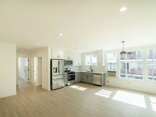 odern 1 Bed 1 Bath with Washer Dryer Dishwasher and Parking – photo 1