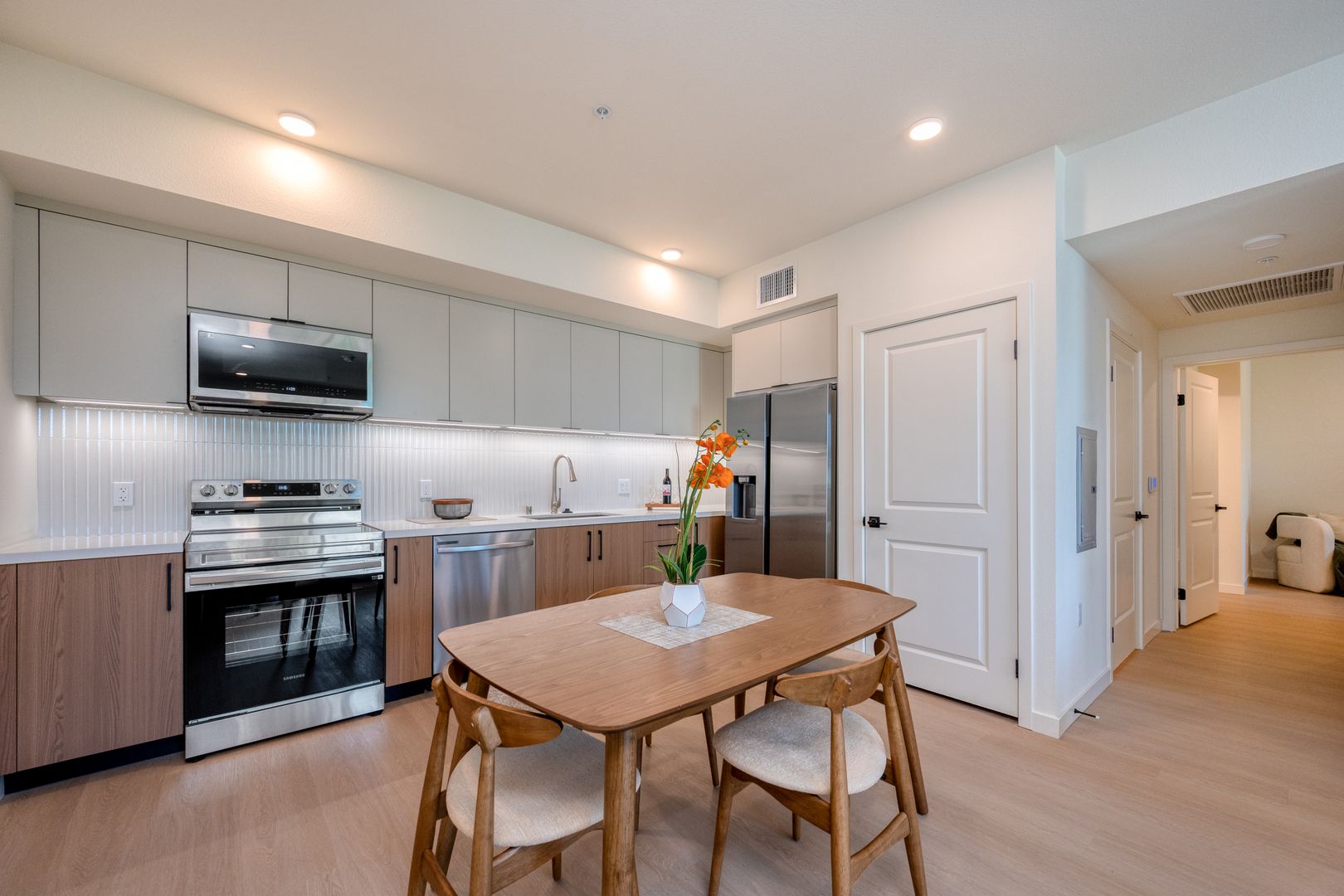 Los Angeles Apartment: 856 S. Gramercy Dr