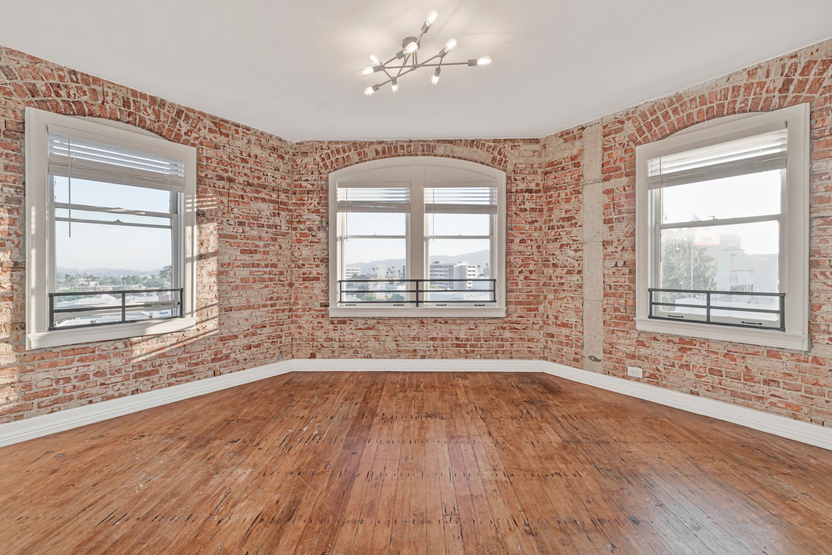 Glendale Apartment: 102-108 Glendale Ave.