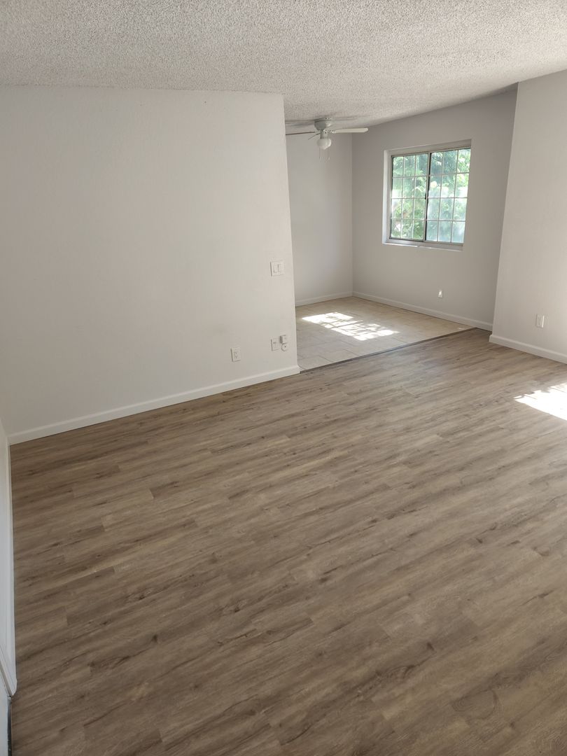 Tarzana Apartment: 5809 N. Reseda Boulevard