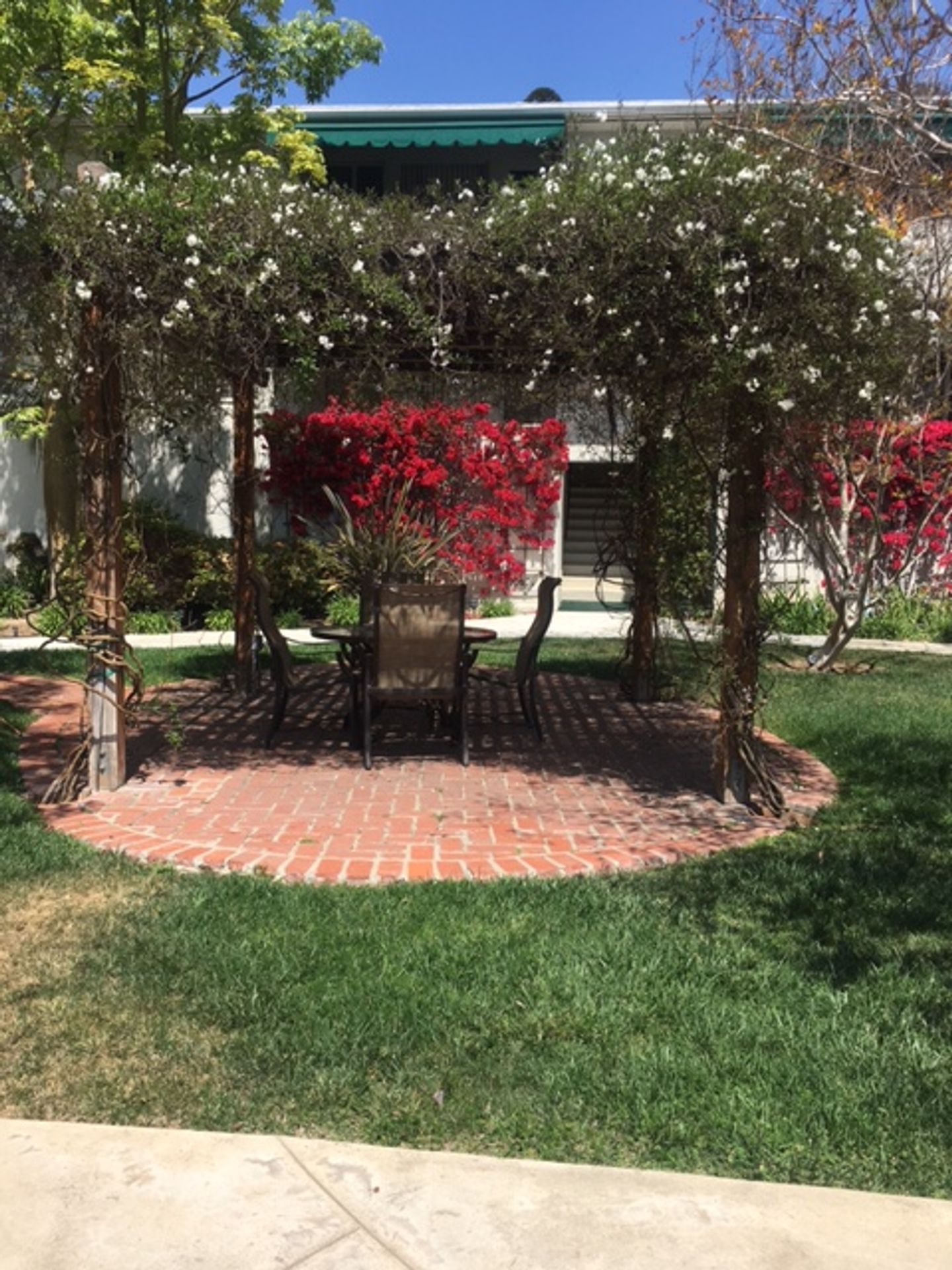 Laurel Garden Apartments