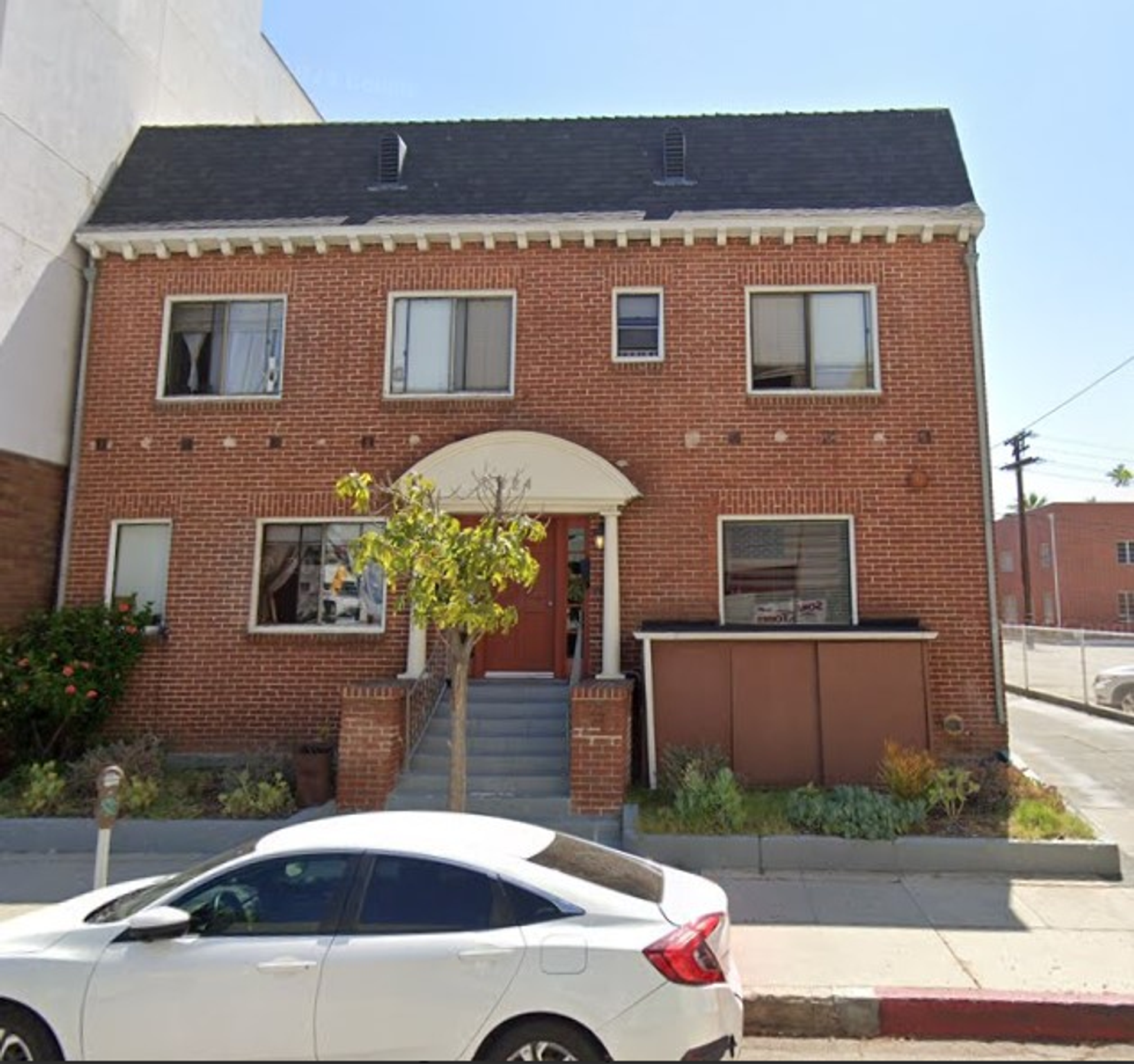 Glendale Apartment: 224 N. Maryland Ave