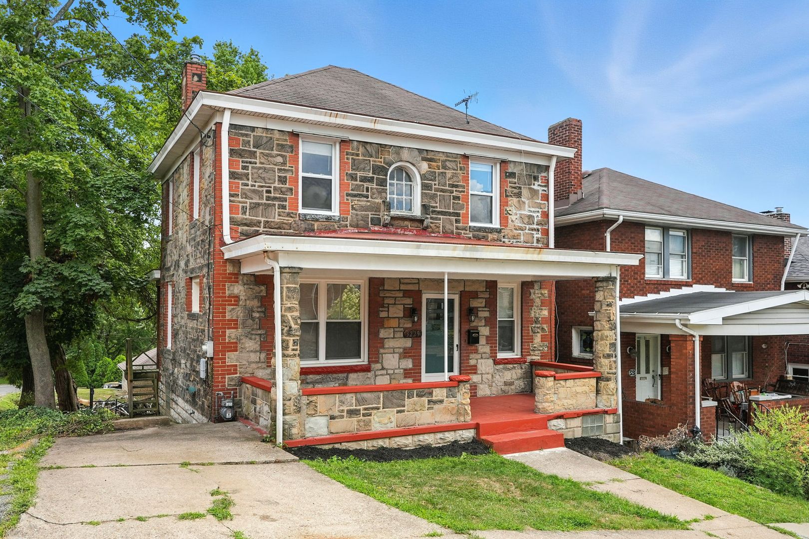 Pittsburgh House: 3229 Beacon Hill Ave