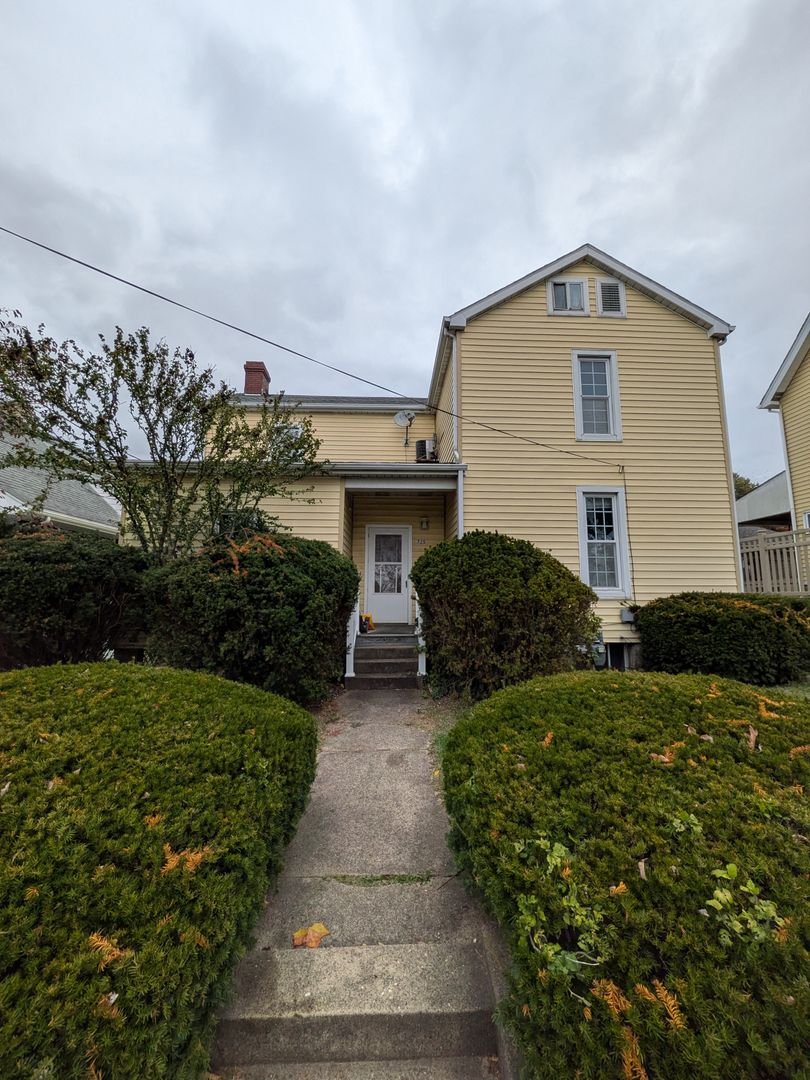 Bridgeville Apartment: 725 Chartiers Street