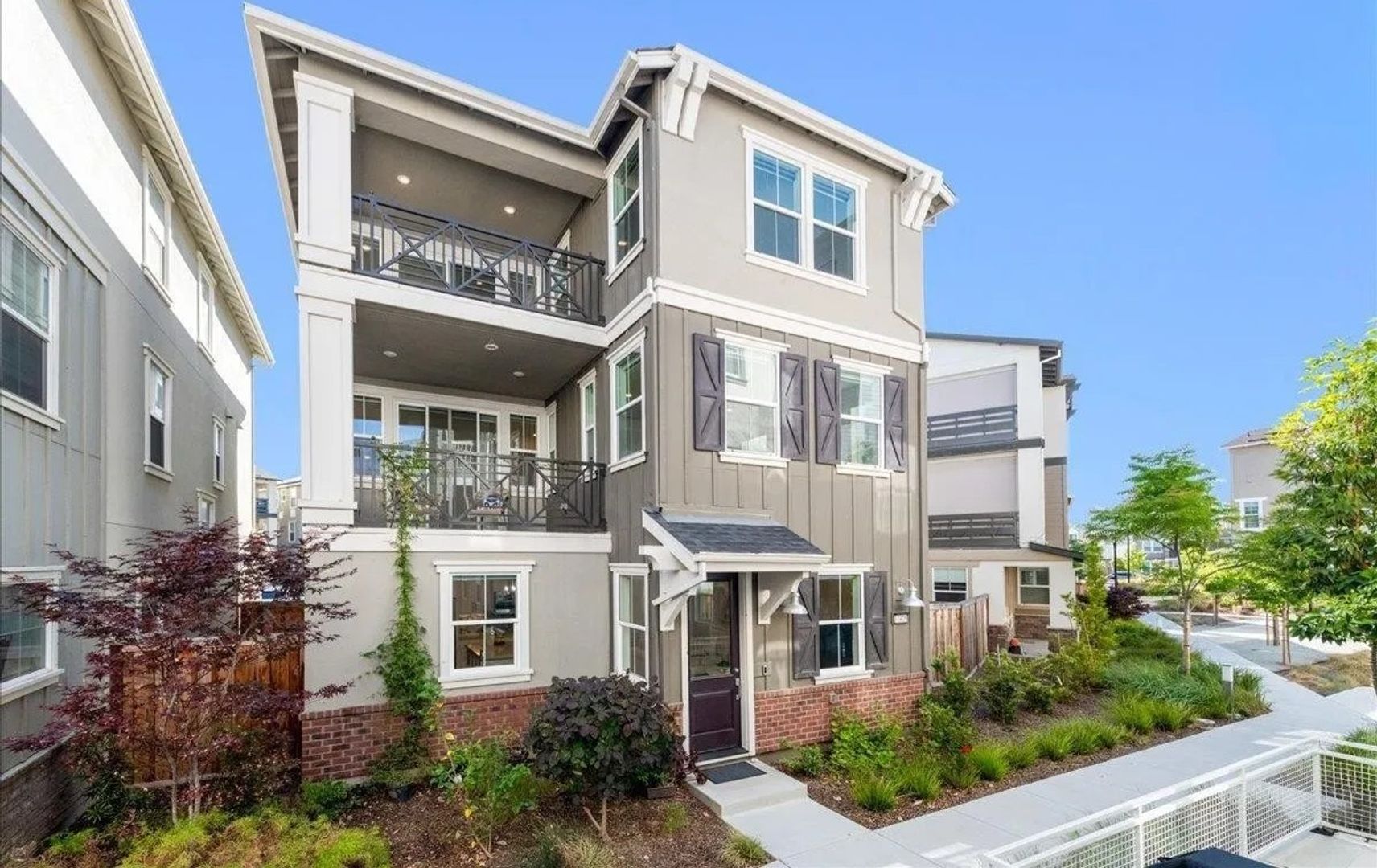 Newark House: 37408 Watersail Way
