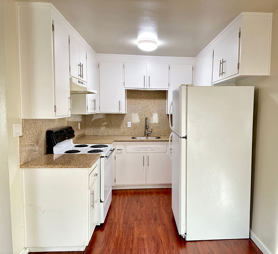 Hayward Apartment: 976 Torrano Ave.