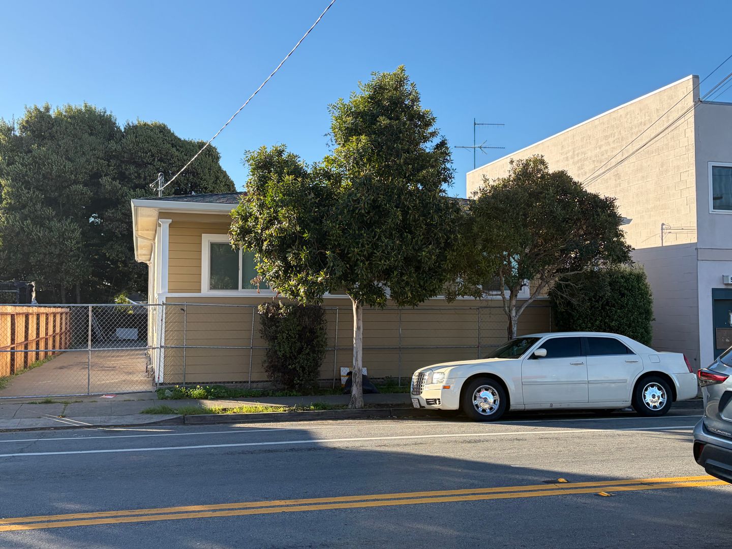 San Leandro Apartment: 985 Williams St.