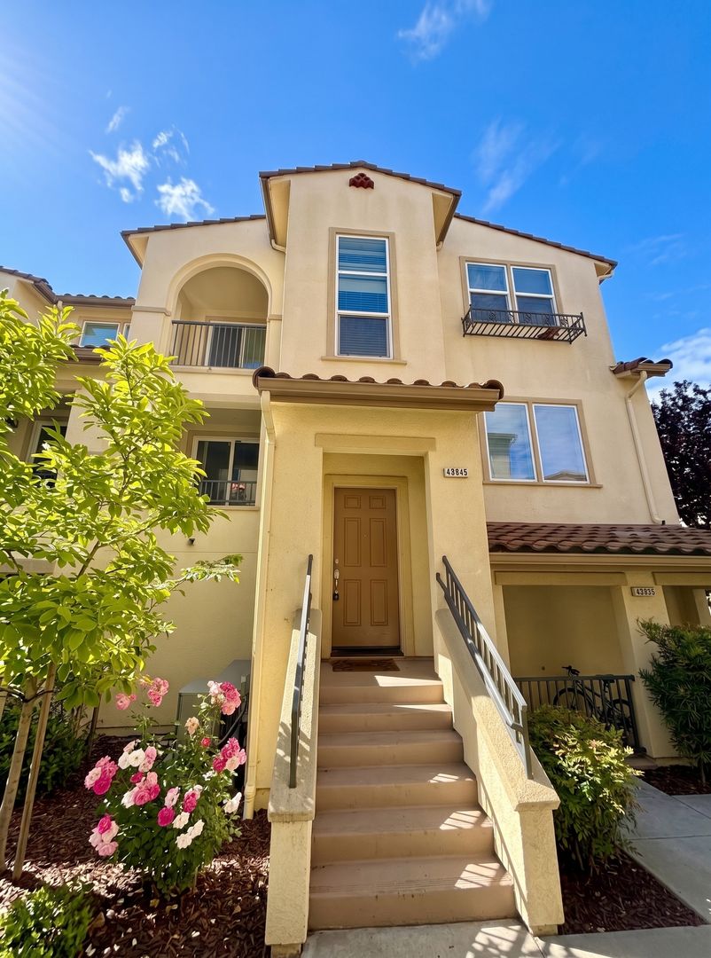 Fremont House: 43845 Paso Pino Cmn.