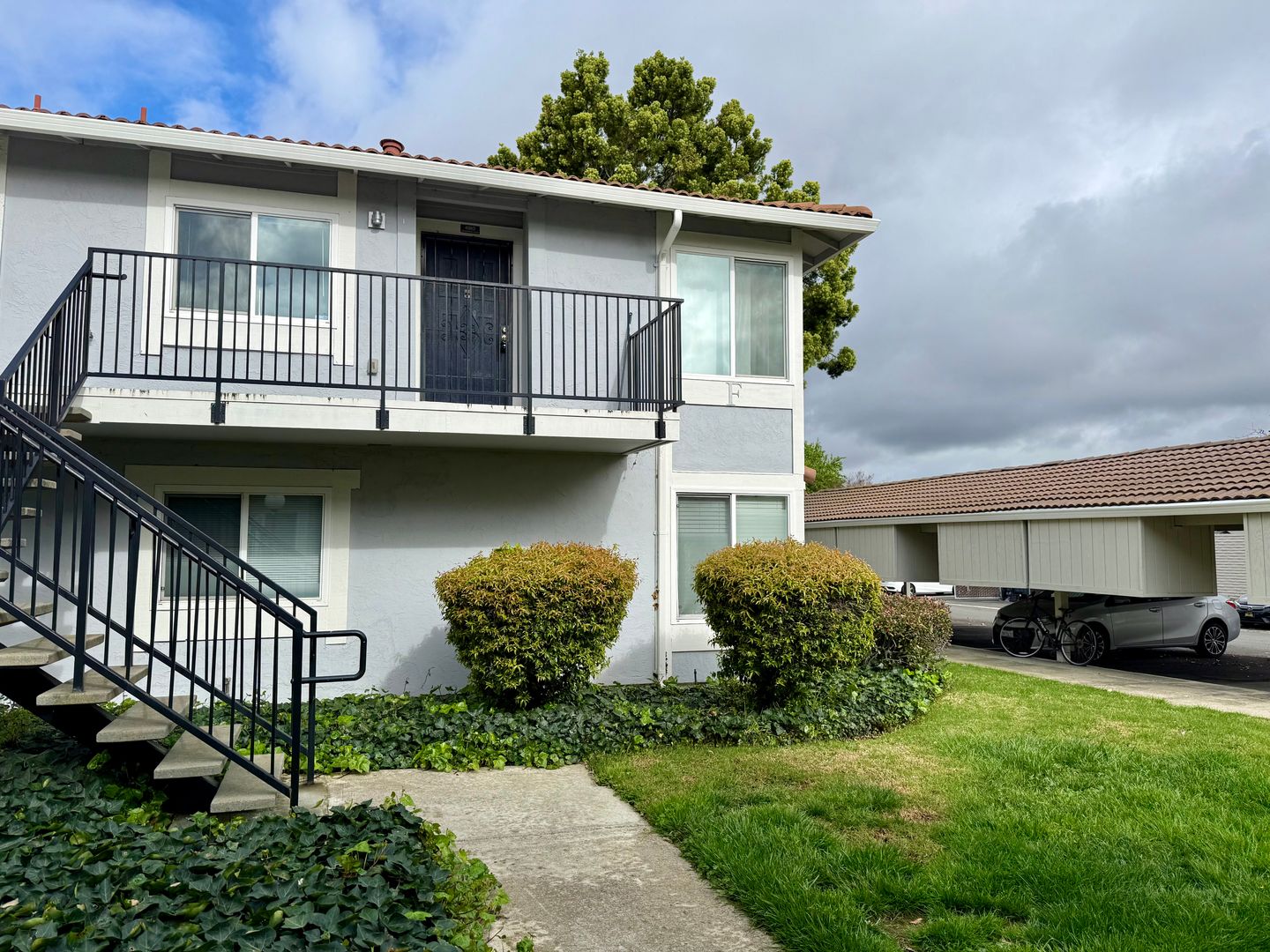 Union City Condo: 4910 Bridgepointe Pl.